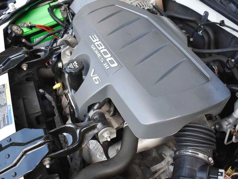 Used 2005 Buick LaCrosse CXL FWD image 29