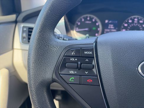 Used 2016 Hyundai Sonata SE image 17