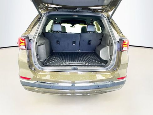 Used 2023 Chevrolet Equinox RS w/ RS Leather Package FWD image 26
