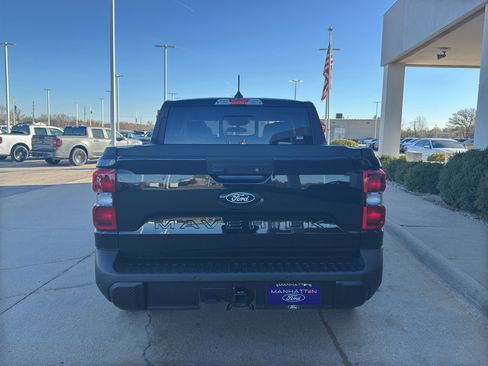 New 2025 Ford Maverick Lariat w/ Black Appearance Package image 11