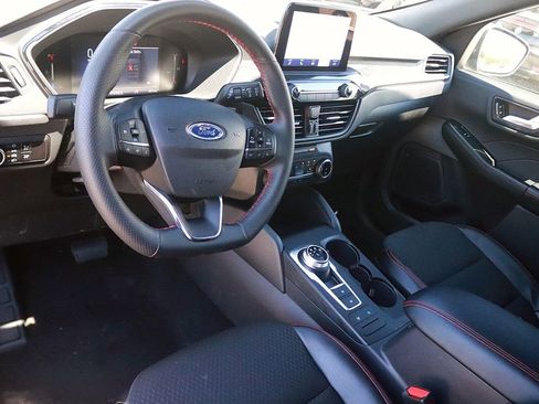 Used 2025 Ford Escape ST-Line AWD/4WD image 12