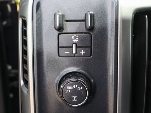 Used 2018 Chevrolet Silverado 1500 LT w/ All Star Edition image 17