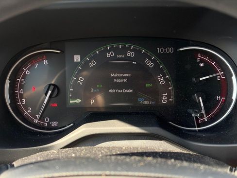 Used 2025 Toyota RAV4 XLE AWD/4WD image 5