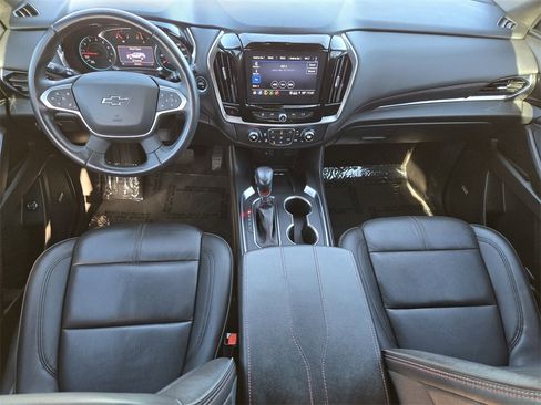 Used 2022 Chevrolet Traverse RS image 5