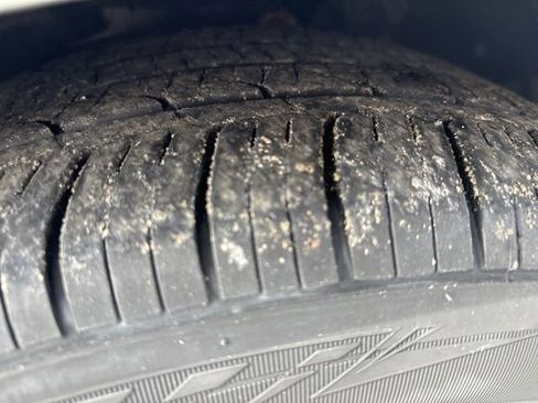 Used 2017 Ford Focus SE w/ SE Winter Package image 48