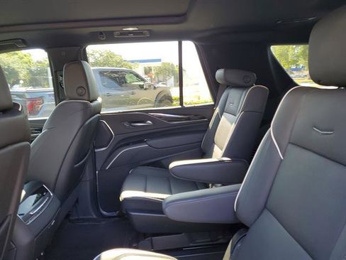 Certified 2023 Cadillac Escalade Sport w/ LPO, ONYX Package AWD/4WD image 36