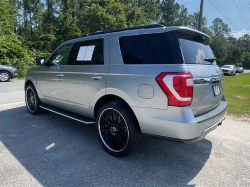 Used 2021 Ford Expedition XLT image 6