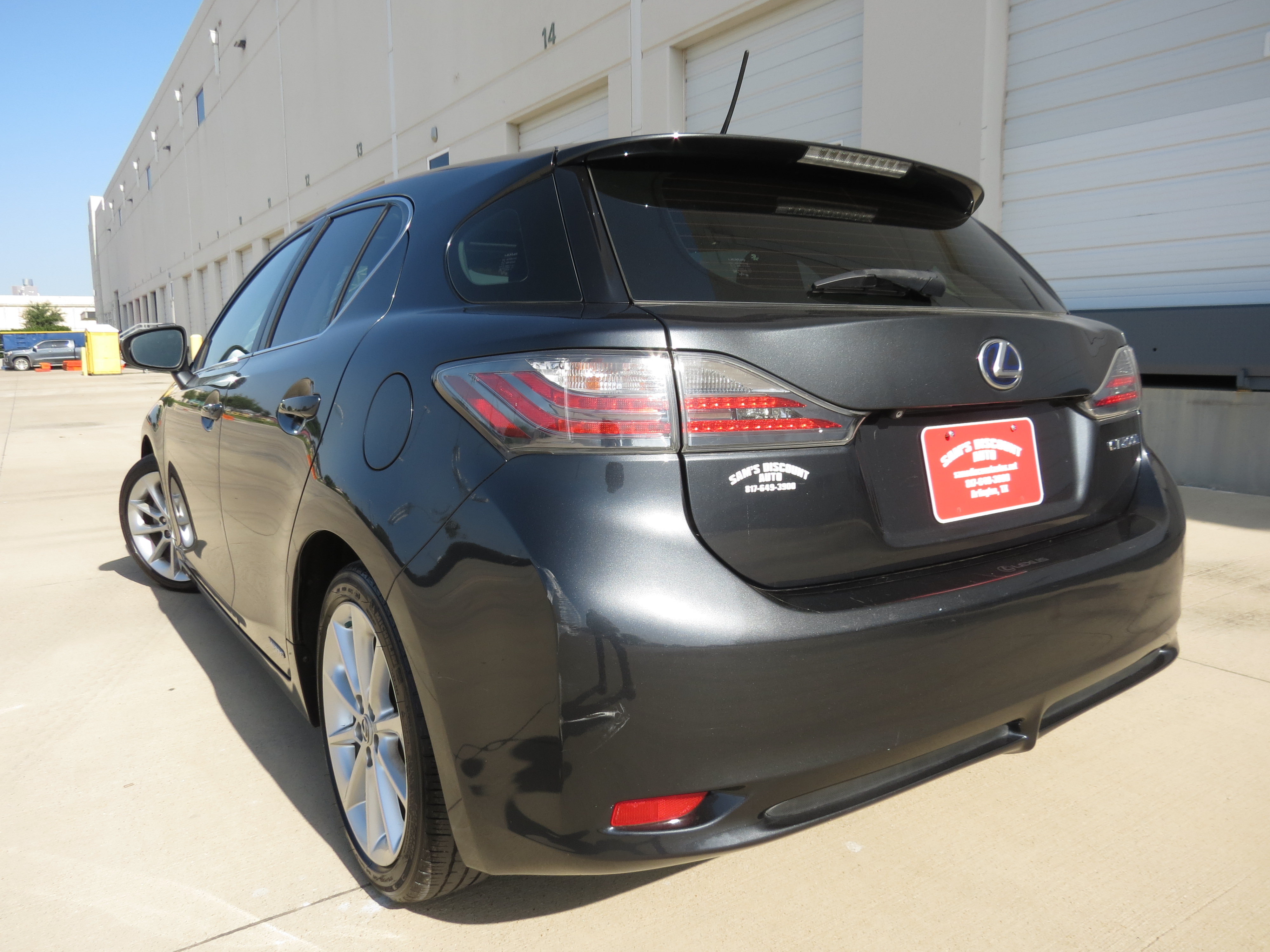 Used 2011 Lexus CT 200h Premium w/ Premium Audio Pkg FWD image 3