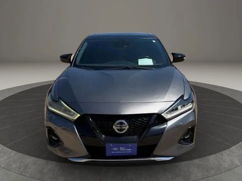 Used 2019 Nissan Maxima SR w/ Premium Package FWD image 2