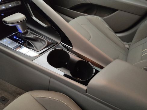 Used 2024 Hyundai Elantra SEL w/ Convenience Package image 26