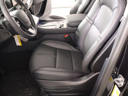 New 2026 Lincoln Aviator AWD image 11