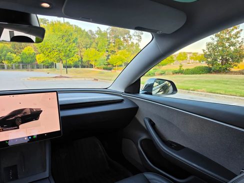 Used 2025 Tesla Model 3 RWD image 18