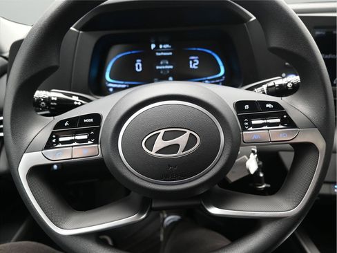 New 2026 Hyundai Elantra SE FWD image 13