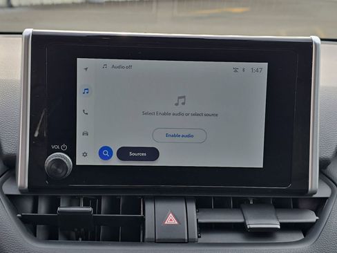 Used 2025 Toyota RAV4 XLE image 26