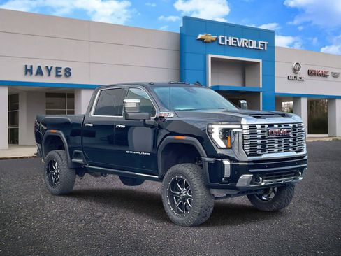 Used 2025 GMC Sierra 2500 Denali w/ Denali Reserve Package AWD/4WD image 1