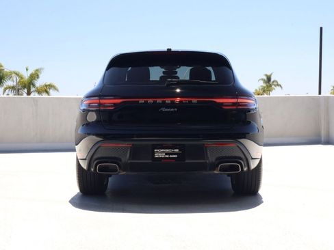 Certified 2024 Porsche Macan AWD/4WD image 10