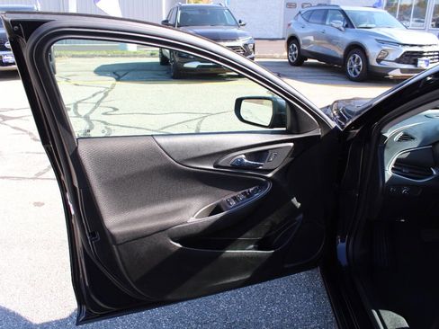 Used 2023 Chevrolet Malibu LT image 14