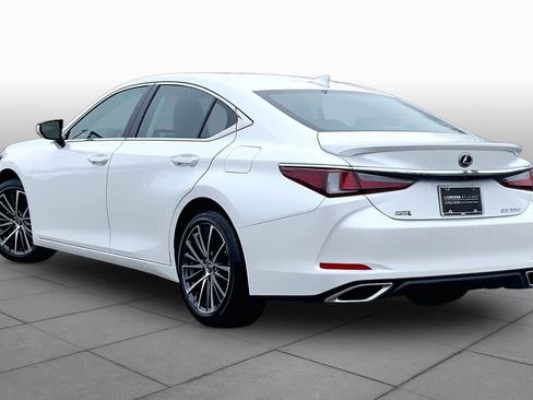 Certified 2025 Lexus ES 350 w/ Premium Package image 12