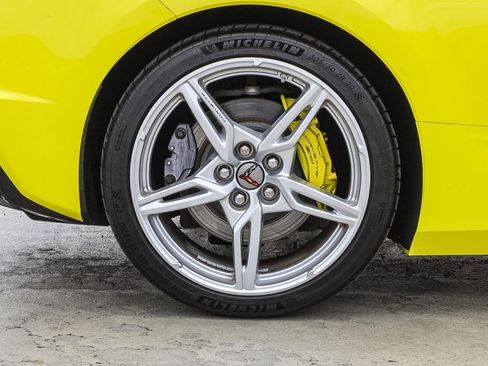 Used 2023 Chevrolet Corvette Stingray Premium Conv w/ Z51 Performance Package RWD image 12