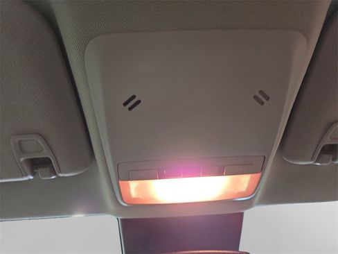 Used 2022 Buick Encore Preferred w/ Safety Package image 23