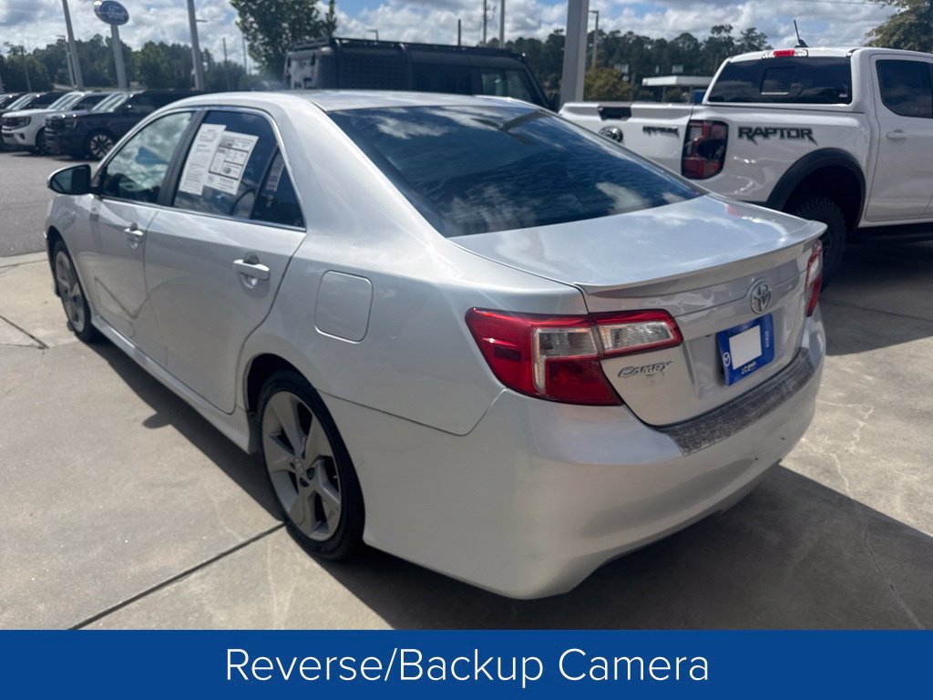 Used 2014 Toyota Camry SE FWD image 4