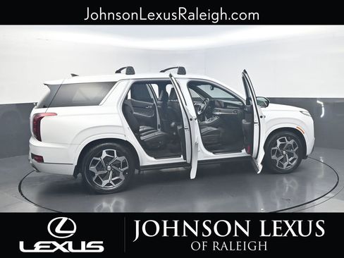 Used 2022 Hyundai Palisade Calligraphy w/ Winter Package image 23