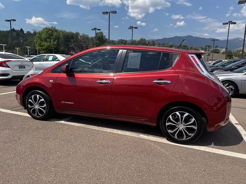 Used 2012 Nissan Leaf SV image 16