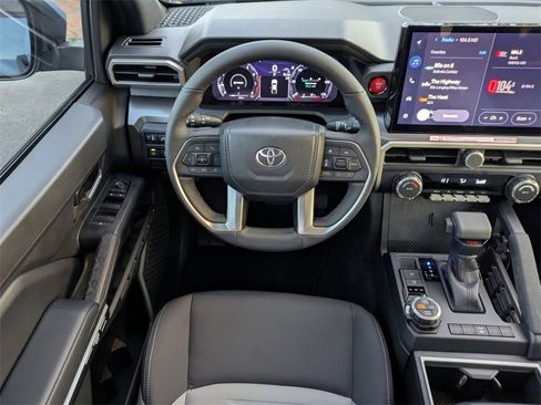 Used 2026 Toyota Tacoma TRD Off-Road image 17