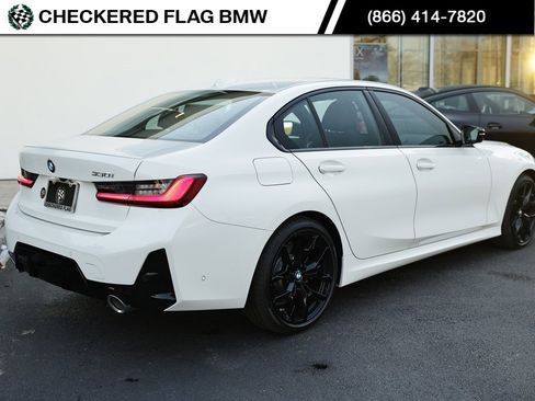 Used 2025 BMW 330i Sedan w/ M Sport Package image 7