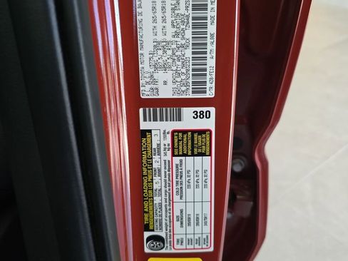 Used 2025 Toyota Tacoma TRD Sport image 36