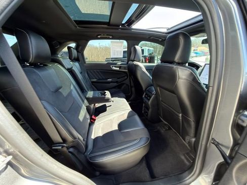 Used 2024 Ford Edge ST w/ Equipment Group 401A image 10