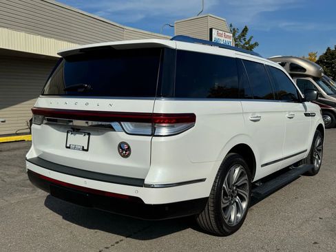 Used 2022 Lincoln Navigator Reserve image 7