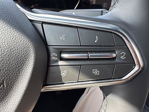 Used 2025 Chevrolet Equinox ACTIV w/ Safety and Technology Package FWD image 25