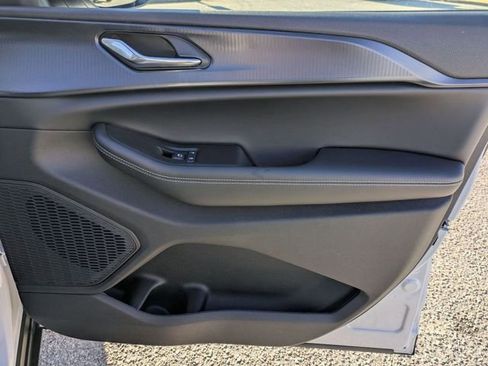New 2025 Jeep Grand Cherokee Laredo RWD image 42