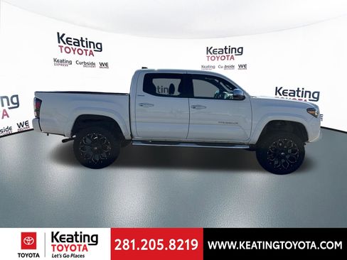 Used 2021 Toyota Tacoma Limited AWD/4WD image 8