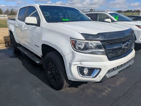 Used 2016 Chevrolet Colorado LT w/ LT Convenience Package image 2
