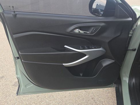 Used 2024 Chevrolet Trax RS w/ Driver Confidence Package image 16