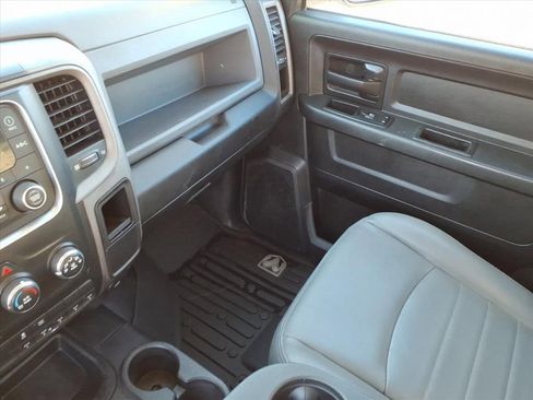 Used 2018 RAM 2500 Tradesman image 34