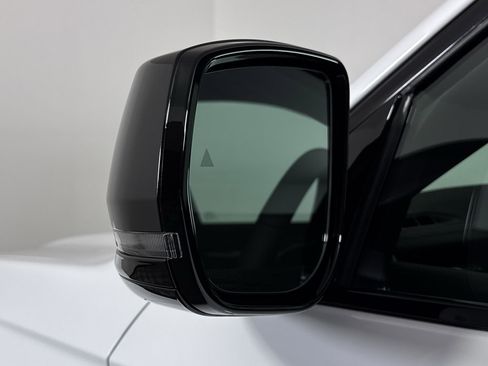 New 2025 Jeep Grand Cherokee L Limited w/ Black Appearance Package image 26