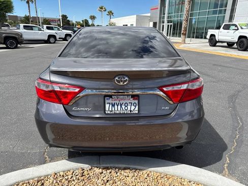 Used 2015 Toyota Camry SE FWD image 6