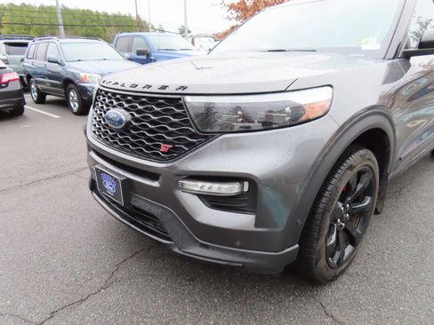 Used 2020 Ford Explorer ST w/ ST Street Pack image 9
