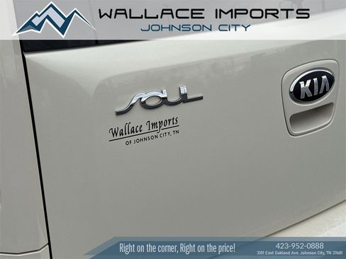 Used 2013 Kia Soul + image 11