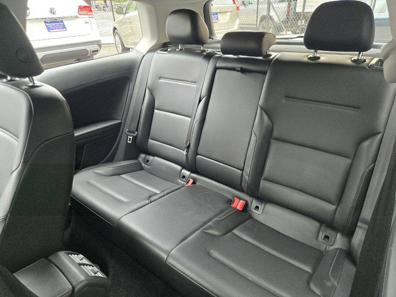 Used 2015 Volkswagen Golf S FWD image 8