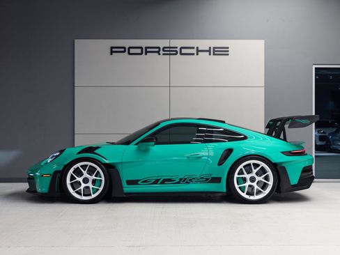Certified 2025 Porsche 911 GT3 RS w/ Weissach Package RWD image 2