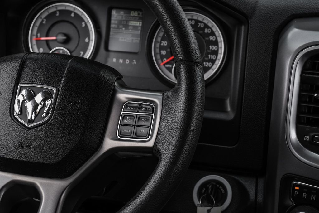 Used 2022 RAM 1500 Classic SLT RWD image 14
