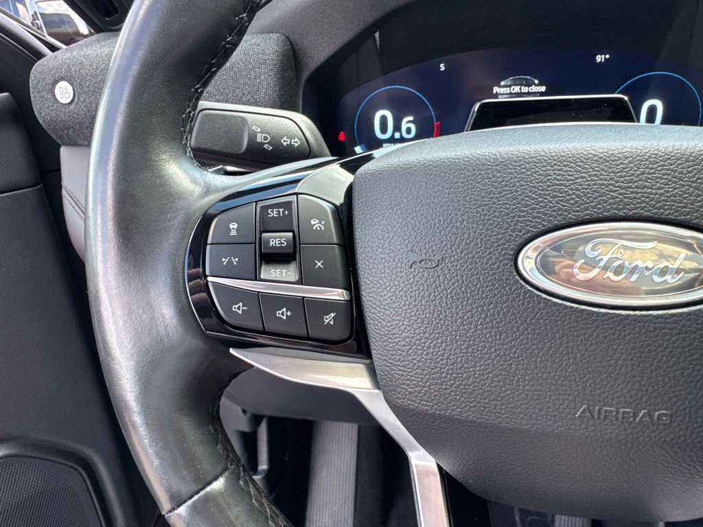 Used 2025 Ford Explorer Platinum w/ Ultimate Package AWD/4WD image 22