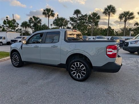 Certified 2022 Ford Maverick Lariat w/ Lariat Luxury Package image 11