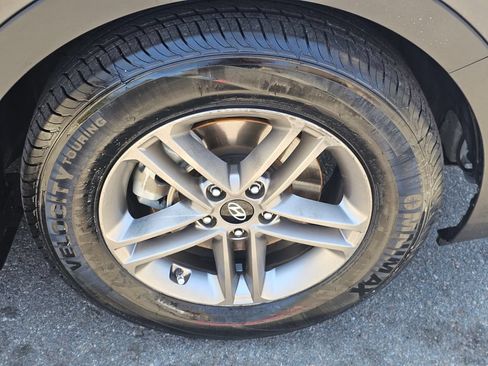 Used 2018 Hyundai Santa Fe Sport FWD image 10