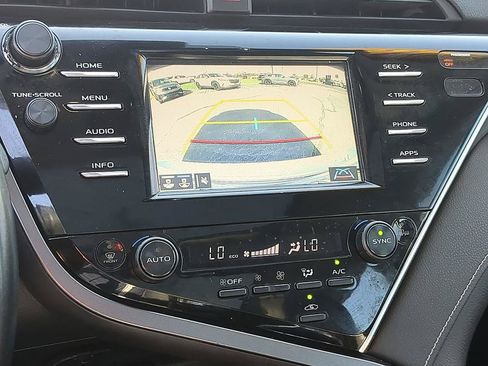 Used 2018 Toyota Camry XSE FWD image 24