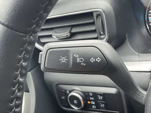 Used 2023 Ford Explorer XLT w/ Equipment Group 202A image 19